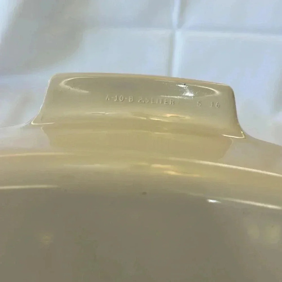Corningware FOREVER YOURS A-10-B 2.5 Quart Bakeware Casserole Dish - Picture 6 of 7